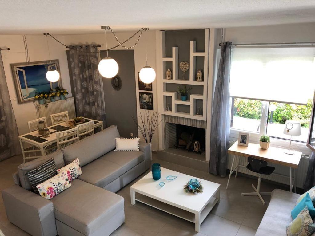 Sofia'S Pearl Beachfront Maisonette Nea Kallikrateia Exterior foto