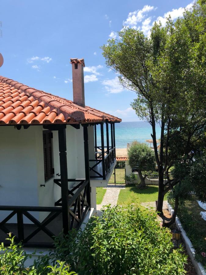 Sofia'S Pearl Beachfront Maisonette Nea Kallikrateia Exterior foto